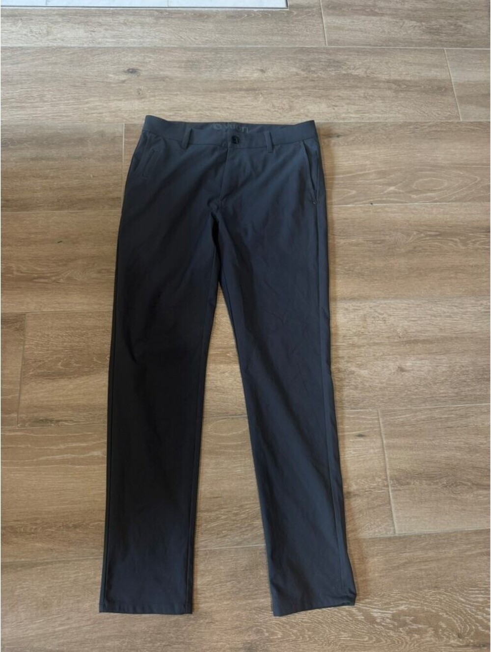 Vuori Men's Meta Pant Size 30 Gray Performance Stretch Chino